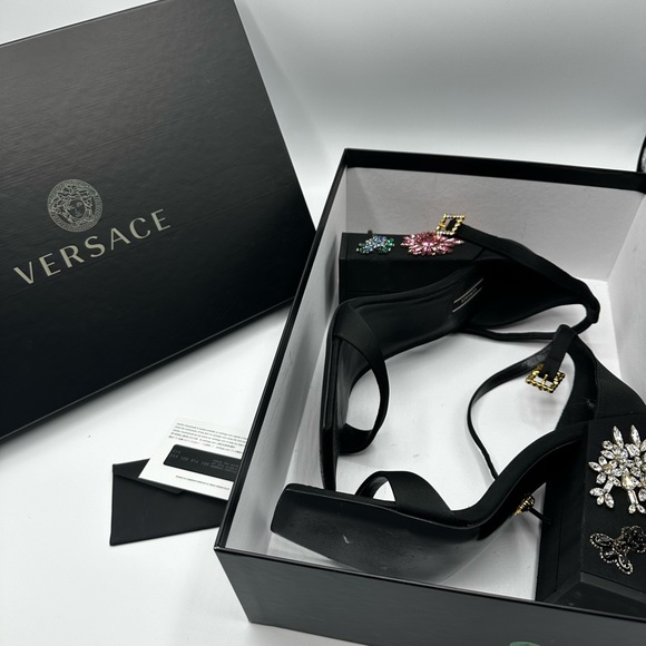 Versace Heels with Stones size 38 - Picture 9 of 10